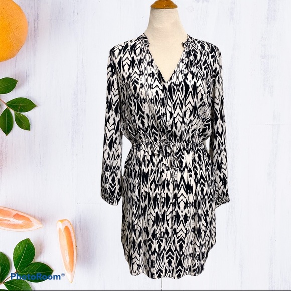GAP Dresses & Skirts - Gap Womens Animal Print Black White Dress Long Sleeve Elastic Waist Size M